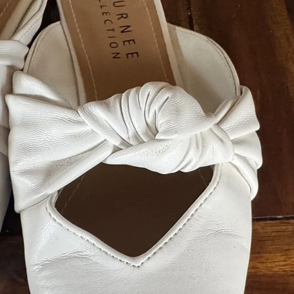 Journee Collection White Knotted Mules - Picture 4 of 7